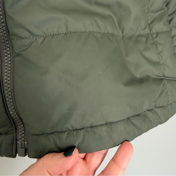 The North Face "Peak Insulated" Olive Green Puffer Cream Sherpa Jacket - Picture 8 of 17